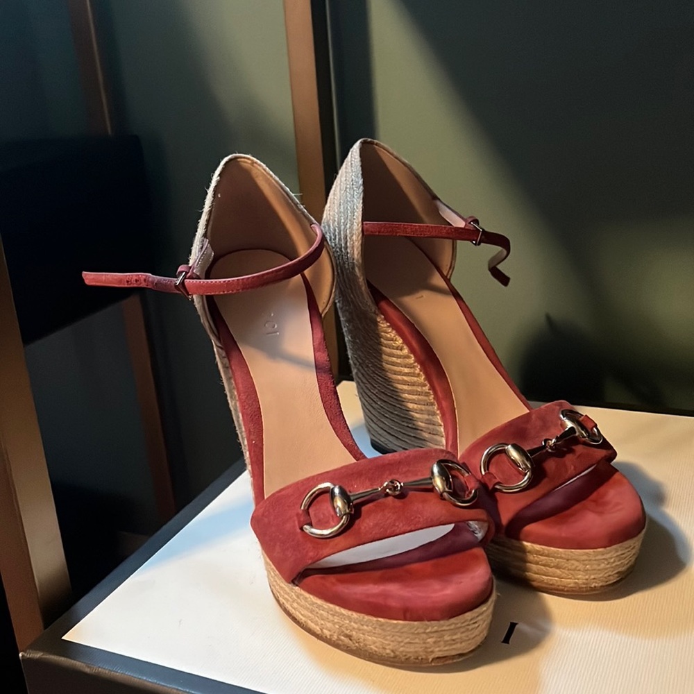 Beautiful Gucci wedges.